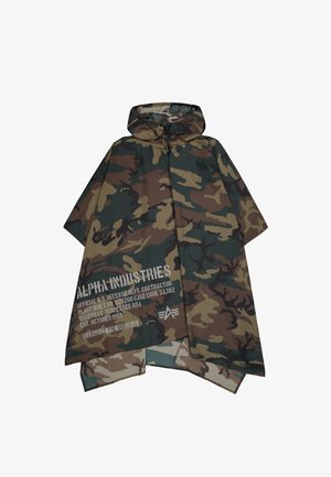 Kamo pončo u nijansama zelene, smeđe i bež boje. Ima kapuljaču, tiskani tekst i širok, vodootporan dizajn.