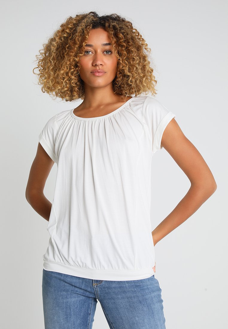 Soyaconcept SC MARICA 4 T shirts offwhite Zalando.no Soyaconcept BABETTE - T-shirts - offwhite