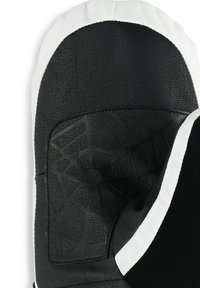 Guanto nero in pelle sintetica testurizzata, con polsino bianco a contrasto e dettagli geometrici sull'area del palmo.