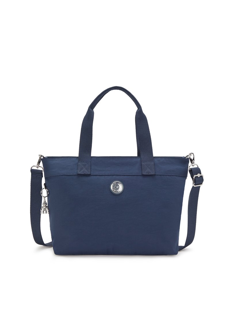 Borsa a tracolla blu navy con due manici, tracolla regolabile, emblema logo frontale e dettaglio in argento. Tessuto testurizzato e resistente.