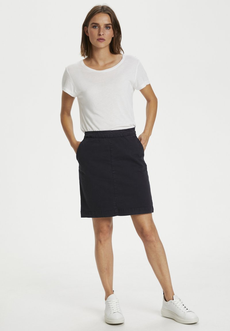 Part Two Kokerrok donkerblauw