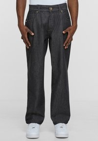 Unselected, raw black