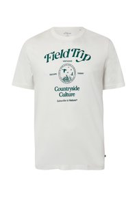 Weißes Baumwoll-T-Shirt mit kurzen Ärmeln, das einen grünen Grafikdruck zeigt, der Text und naturbezogene Bilder im kreisförmigen Design umfasst.