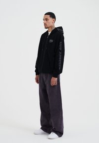 Thumbnail Image 6