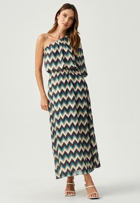 ST MRLO KENEDY - Robe longue - chocolate chevron