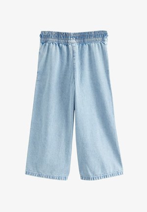 Gai zils džinsu šorti ar elastīgu jostasvītu, līdz ceļgaliem, ar gludu tekstūru un tīri apdarinātiem malām.