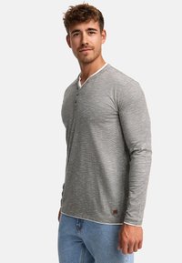 INDICODE JEANS COLESON - Top dugih rukava - army