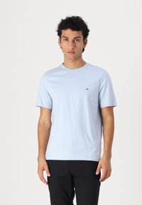 Tommy Hilfiger SEASONAL SOLID TEE - Basic T-shirt - breezy blue