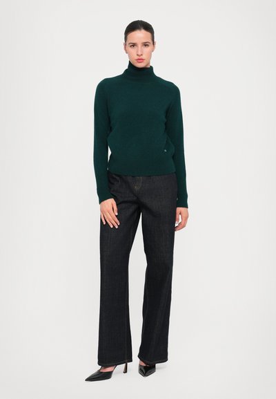 Victoria Beckham POLO NECK  - Jersey de punto - dark pine