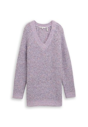 Helllila gestrickter Pullover mit V-Ausschnitt, langen Ärmeln und geripptem Saum. Die Textur ist weich und zeigt eine subtile Farbnuance.