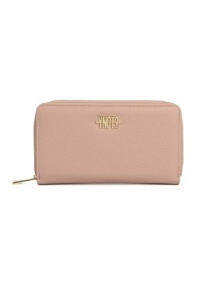 Portafoglio rettangolare in pelle beige testurizzata con zip dorata e piccolo logo dorato "YNOT?" centrato sul davanti.