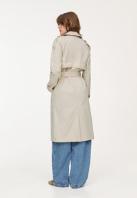 PULL&BEAR BASIC  - Trenchcoat - beige
