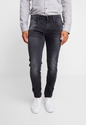Jeansy Slim Fit