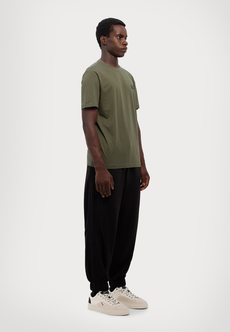 EA7 Emporio Armani TRAIN CORE TEE - Basic póló - beetle