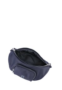 Borsa in nylon blu navy con un ampio scomparto principale e una tasca frontale più piccola. Presenta accessori in argento e un rivestimento interno testurizzato.