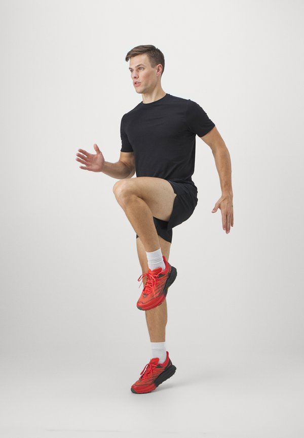 ESSENTIAL TEE - Sports T-shirt2