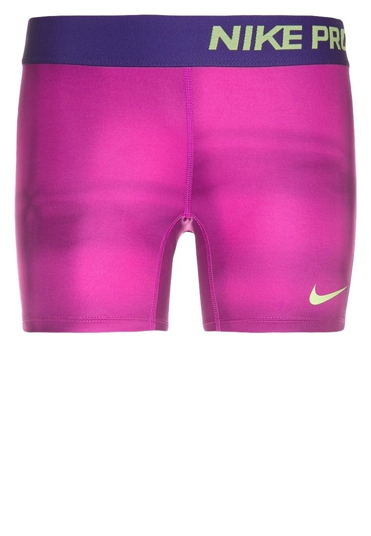 Nike Pro puristukset shortsit kirkkaan vaaleanpunaisina, jossa on violetti vyötärö. Ominaisuuksiin kuuluu pieni vihreä Nike-logo ja tiukka, sileä rakenne.