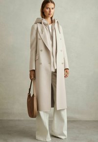 Reiss MAEVE DOUBLE BREASTED BLINDSEAM - Gabardina - neutral