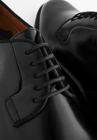 Next GLOSS DERBY - Derbies - black