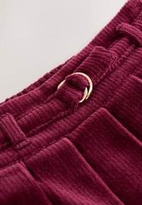 Non sélectionné, berry red