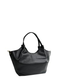 Zwarte leren tote bag met een gestructureerde afwerking, voorzien van twee handvatten en accenten in goudkleurig metaal. Brede opening en ruim ontwerp.