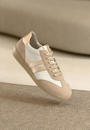 Sneaker low - oak/weiß/puder