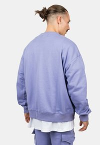 Blackskies HEAVYWEIGHT CREWNECK - Sweatshirt - lila