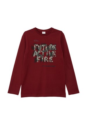 Chemise en coton bordeaux à manches longues avec un imprimé graphique comportant les mots "FUTURE ACTIVE FIRE" en blanc et vert texturé.