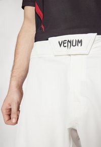 Venum RAPID FIGHTSHORTS - Sport rövidnadrágok - white/black