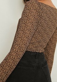 NA-KD Blouse - multi-coloured