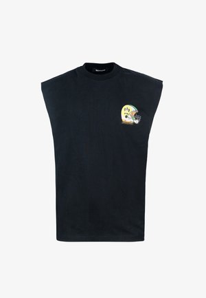 Canotta nera senza maniche con una grafica di un casco giallo da cartone animato sul lato sinistro del petto. Realizzata in cotone con una texture morbida.