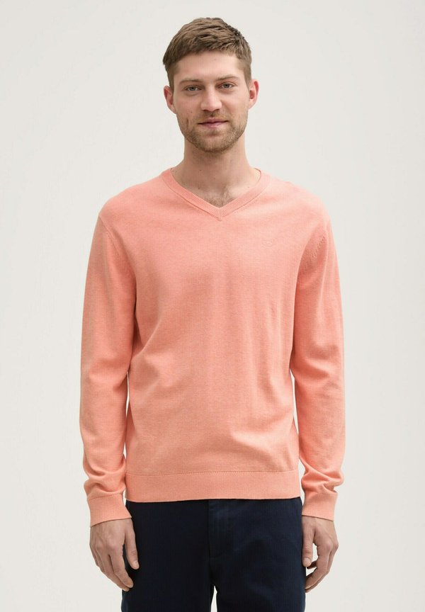 V-NECK - Strickpullover - hazy coral rose melange