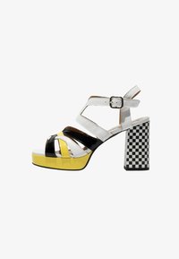 Sélectionné, white black lemon