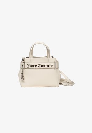 Crème-kleurige leren handtas met dubbele handgrepen, zilveren hardware en een afneembare strap. Heeft 'Juicy Couture'-branding aan de voorkant.