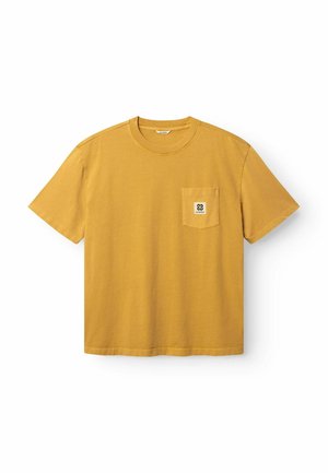 Gabba, GABNIGEL WIX PKT BOXY HOUR SS T-SHIRT - T-shirt basique - mustard yellow