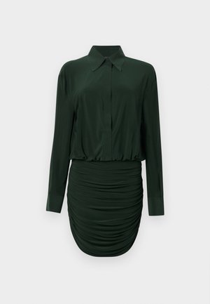 BOYFRIEND SHIRT SHIRRED DRESS - Tričkové šaty - dark emerald