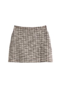 Grijze en witte tweed mini-rok met verticale strepen, een getailleerde taille en een licht uitgesneden zoom met een gestructureerde afwerking.