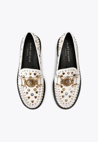 Kurt Geiger London MANSION STUD LOAFER - Instappers - bone comb