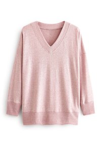 Zartrosa V-Ausschnitt-Pullover mit langen Ärmeln und gerippten Bündchen und Saum, auf einem weißen Hintergrund präsentiert.