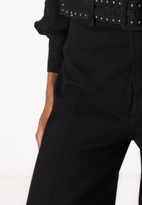Guess Vaqueros rectos - black denim