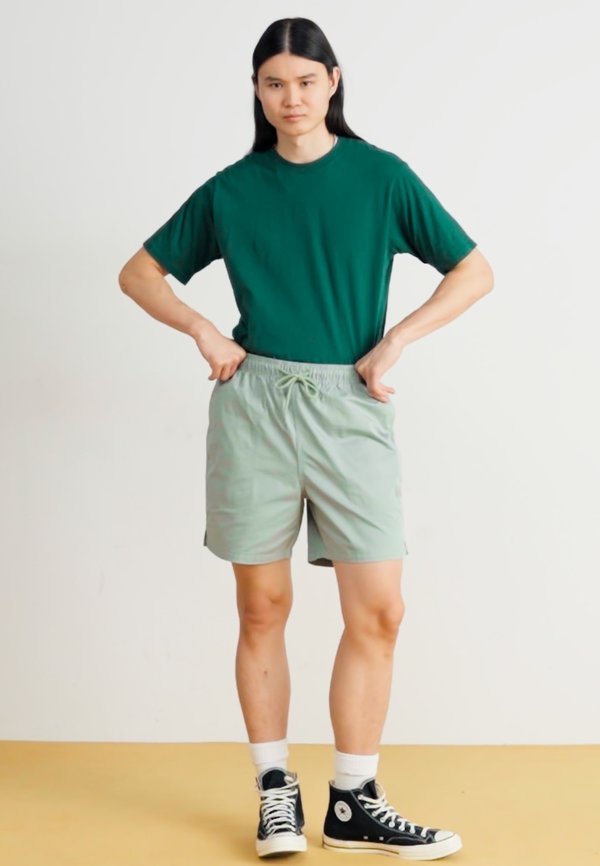 PELICAN RAPIDS - Shorts2