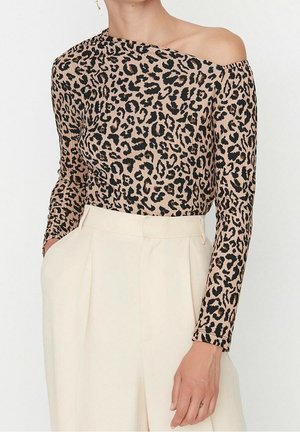 Trendyol Maglietta a manica lunga - brown