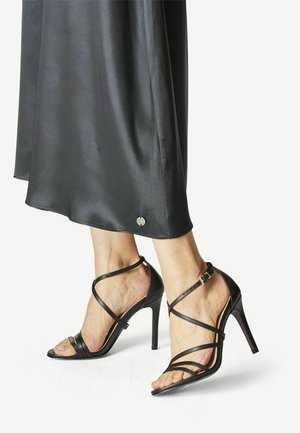 tamaris heart sole escarpin