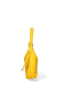 Geel leren handtas met een geknoopt hengsel, ronde vorm en platte bodem. Heeft een gladde textuur en zilveren hardware-accenten.