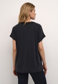 Culture DRICA KAJSA  - Potiskana majica - black wash