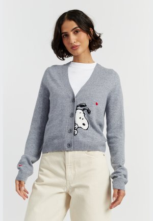 Grijze wollen cardigan met een Snoopy-design op de voorkant, V-hals, knoopsluiting en geribbelde manchetten en zoom.