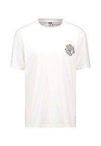 Camiseta de algodón blanca con cuello redondo y mangas cortas. Presenta un gráfico negro de una figura y una flor en el lado izquierdo del pecho.