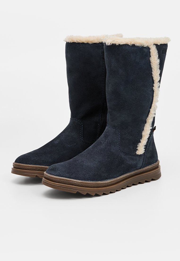 Marineblaue Wildleder-Stiefeletten mit Kunstfellfutter, kontrastierendem hellen Fellbesatz und einer Gummisohle mit strukturiertem Grippattern.