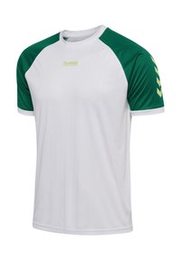 Kortærmet atletisk t-shirt med hvidt krop og grønne raglanærmer. Har horisontale striber og branding i lys grøn på brystet.