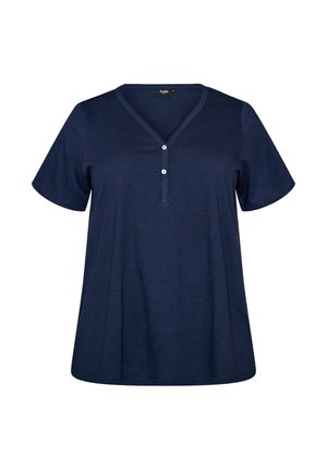 Zizzi, FLASH - T-SHIRT MIT KNOPFLEISTE - Βασικό μπλουζάκι - blau